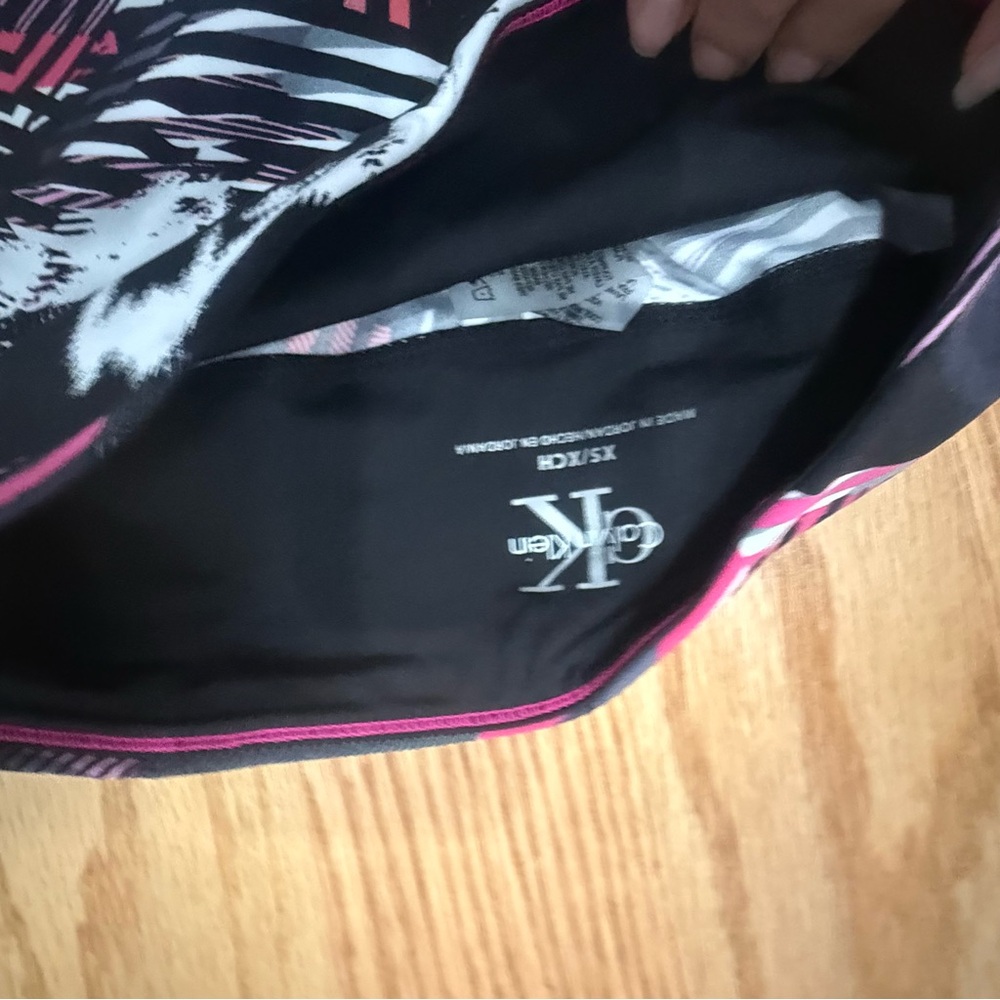 Patterned shorts - Picture 2 of 2